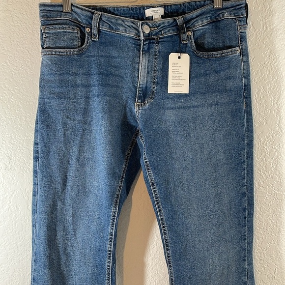 FOREVER 21 PREMIUM Low Rise Slim Fit Bootcut Leg Denim Jeans Size 30 NEW - Picture 3 of 12